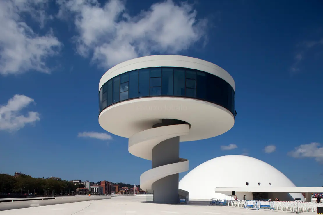 Centro Niemeyer en Avil&eacute;s (Principado de Asturias).
