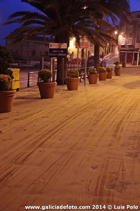 Paseo de Corrubedo (Ribeira, A Coru&ntilde;a), despu&eacute;s del temporal.