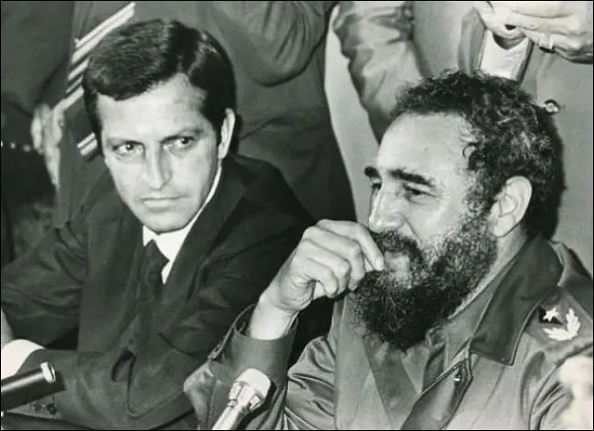 Adolfo Su&aacute;rez con Fidel Castro.