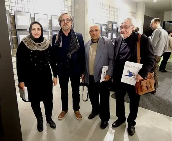 Ares y la dibujante egipcia Doaa Eladl en la apertura de las dos exposiciones_opt
