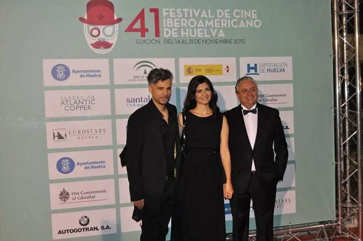 Soledad Villamil, su esposo Federico Olivera y Pedro Castillo, director del Festival de Huelva. / Francisco Pu&ntilde;al