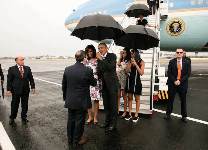 Obama y su familia a la llegada a La Habana.