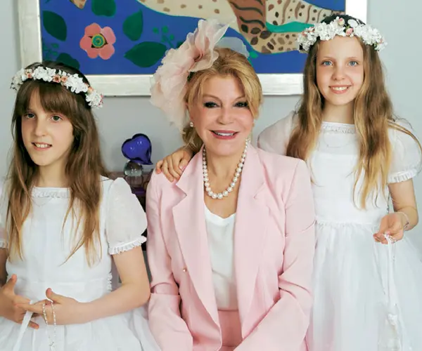 Carmen Cervera, baronesa Thyssen, con sus hijas. Hola.