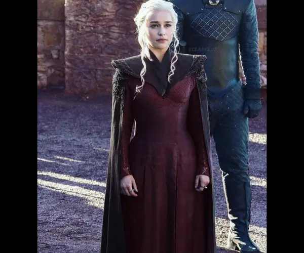 Emilia Clarke, actriz, como Daenerys Targaryen. HBO (9)