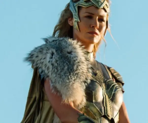 Connie Nielsen como la Reina Hippolyta. DC y Warner Bros.
