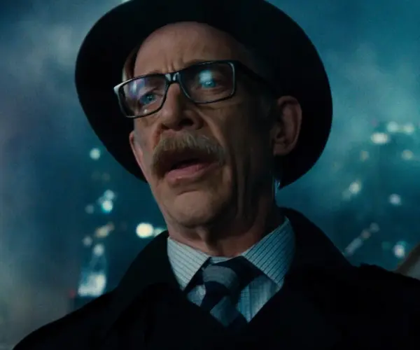 J.K. Simmons como el comisiario Jim Gordon. DC y Warner Bros.