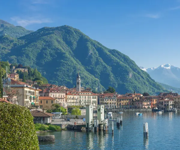 Lago di Como, Italia. RR SS.