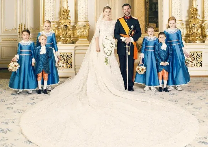 St&eacute;phanie de Lannoy, de Luxemburgo, con un dise&ntilde;o de Elie Saab.