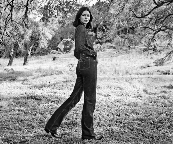 Las hermanas Kardashian-Jenner en la campa&ntilde;a #MyCalvins de Calvin Klein. CK (2)
