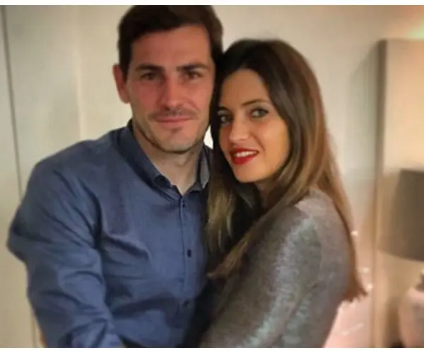 Sara Carbonero, periodista, junto a Iker Casillas, portero. Instagram.