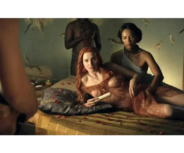 Spartacus sangre y arena. Productora.