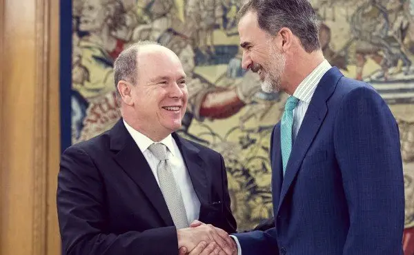 Pr&iacute;ncipe Alberto de M&oacute;naco, 894 millones de euros. RR SS