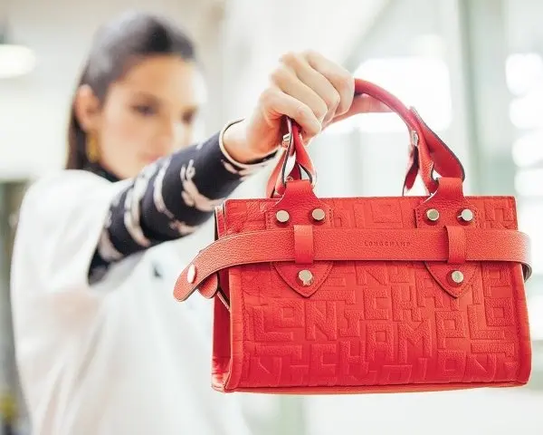 Kendall Jenner, modelo, en la nueva campa&ntilde;a de Longchamp. Instagram Longchamp (2)