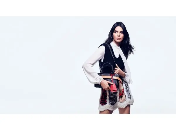Kendall Jenner, modelo, en la nueva campa&ntilde;a de Longchamp. Instagram Longchamp (3)