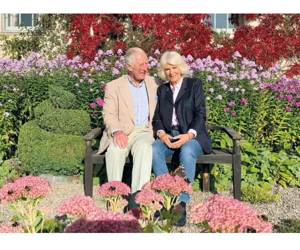 Pr&iacute;ncipe Carlos de Gales y su esposa Camilla de Cornualles. Casa Real.