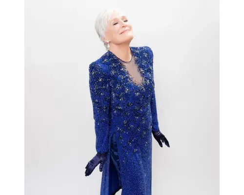 _Glenn Close, de Armani. Instagram @Glennclose