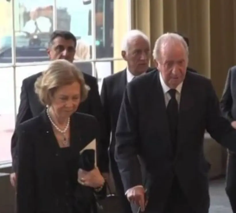 Don Juan Carlos y do&ntilde;a Sof&iacute;a, reyes em&eacute;ritos de Espa&ntilde;a. / RR SS.