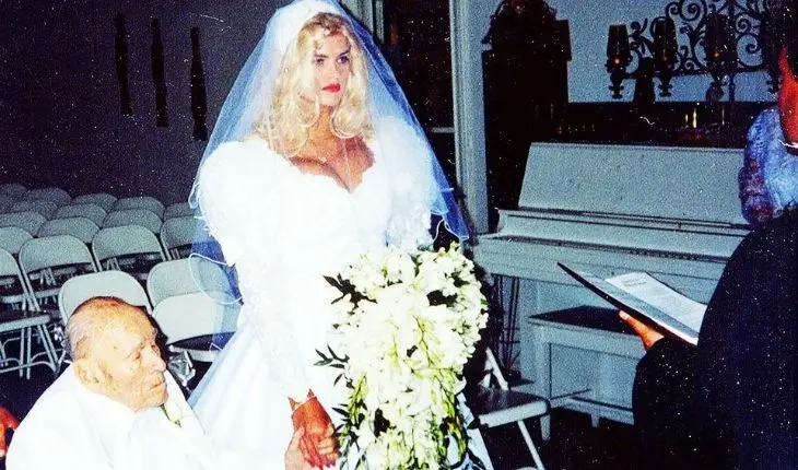 Anna Nicole Smith en su casamiento. / RRSS.