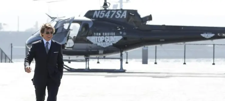 Tom Cruise llegando a la premiere de Top Gun: Maverick / Paramount Pictures
