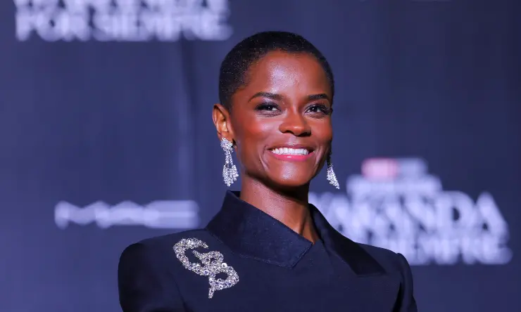 Letitia Wright en la premiere de Black Panther: Wakanda por siempre. / RRSS