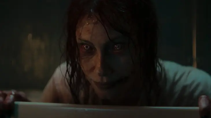 Evil Dead promete ser la pel&iacute;cula m&aacute;s sangrienta y terrorifica del a&ntilde;o / Cinepolis