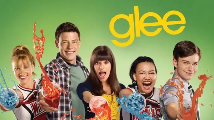 Glee, serie.  Disney Plus