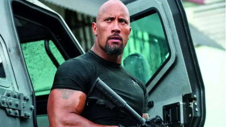 Dwayne Johnson como Luke Hobbs en la saga F&F. / Universal