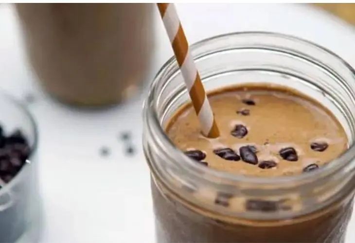 Batido de caf&eacute; con prote&iacute;na. / RR SS.