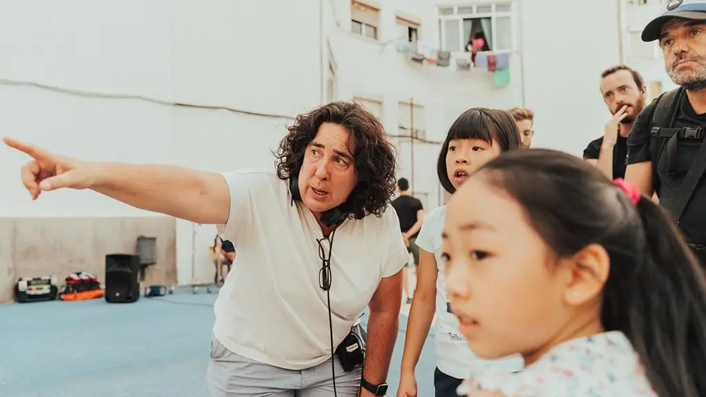Arantxa Echeverr&iacute;a filmando Chinas./ IMBd
