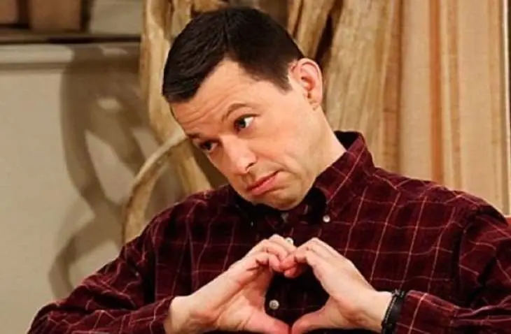 Jon Cryer durante un episodio de Dos hombres y medio. / Productora
