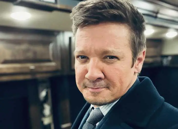 Jeremy Renner. /  @jeremyrenner