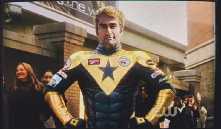 Kumail Nanjiani como Booster Gold. / Reddit