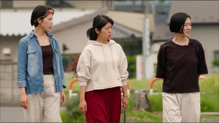 The Ones Left Behind: The Plight of Single Mothers in Japan, documental. / IMDb