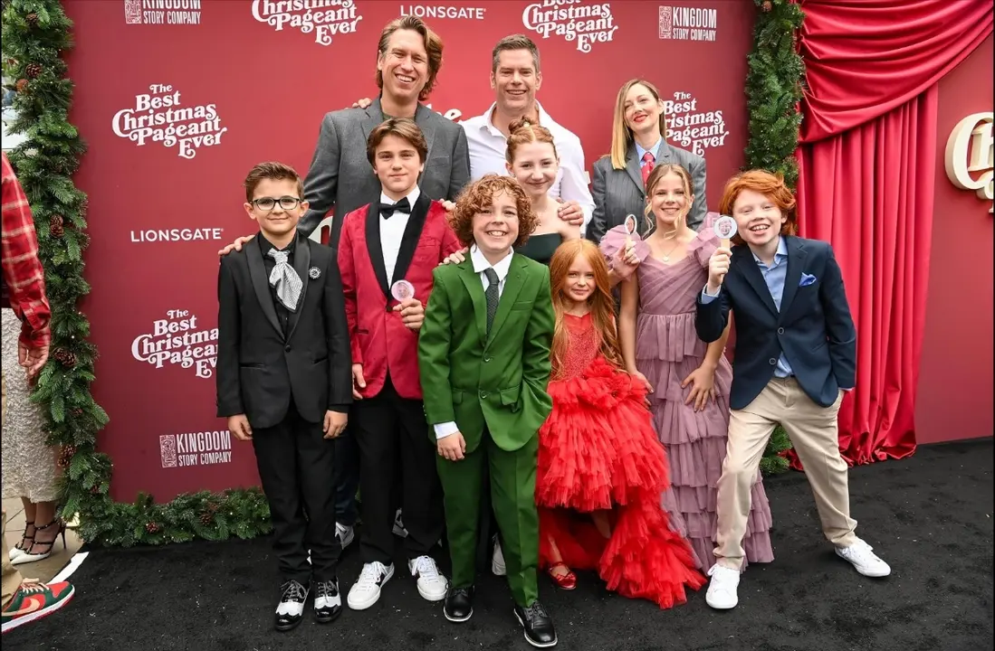 Elenco de la pel&iacute;cula The Best Christmas Pageant Ever con Dallas Jenkins. / IMDb