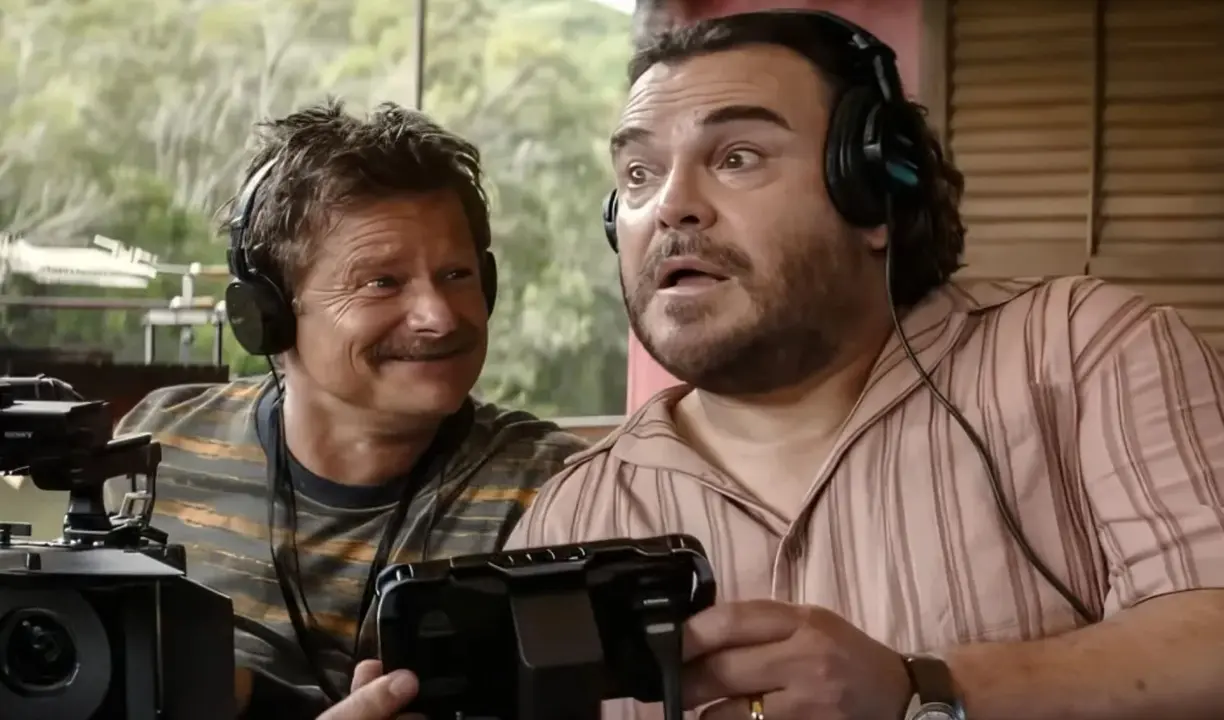 Adam Sandler y Juancho Hernang&oacute;mez emocionan en la pel&iacute;cula Garra. (8)