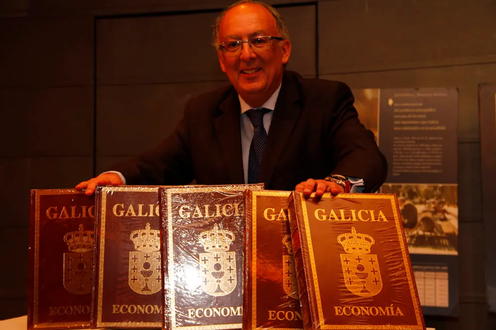 Fernando Gonz&aacute;lez Laxe coordin&oacute; la serie de tomos de  Econom&iacute;a del Proyecto Galicia. / Mundiario