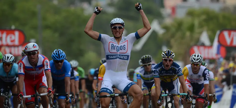 La victoria de Marcel Kittel. El corredor alem&aacute;n se impuso en los &uacute;ltimos 300 metros / letour.fr.