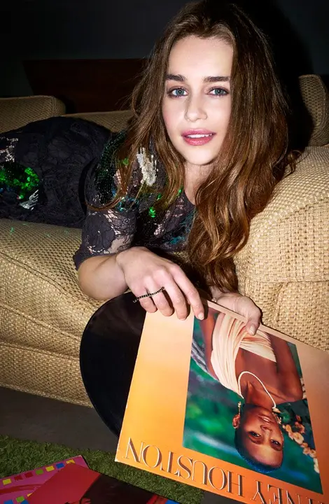 Emilia Clarke, actriz que interpreta a Daenerys Targaryen en Juego de Tronos.