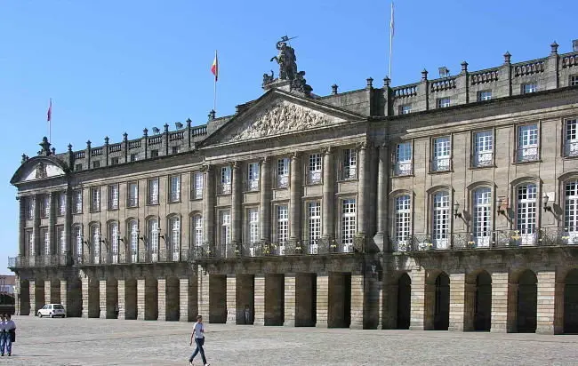 Pazo de Raxoi, sede del Ayuntamiento de Santiago de Compostela. / Wikipedia