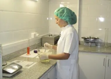 Farmacia Magistral, una alternativa viable a la crisis del sector