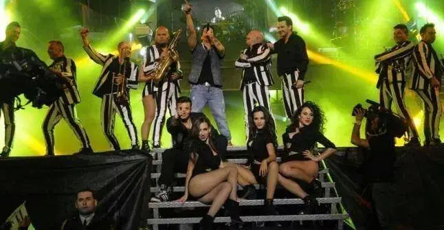 La orquesta Panorama en pleno show.