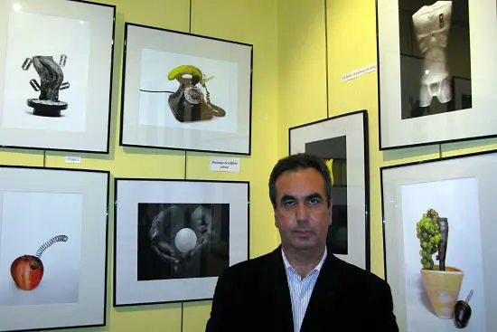 Rom&aacute;n Montesinos en su primera exposici&oacute;n en la Asociaci&oacute;n Alexandre B&oacute;veda- 2009 - Francisco Pu&ntilde;al