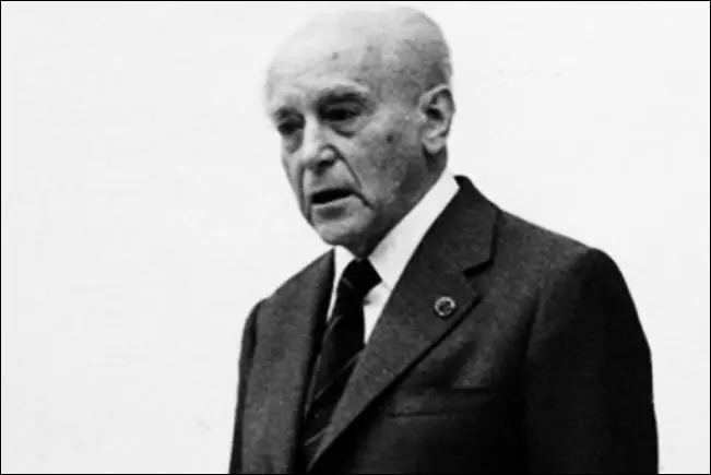 Isidro Parga Pondal.