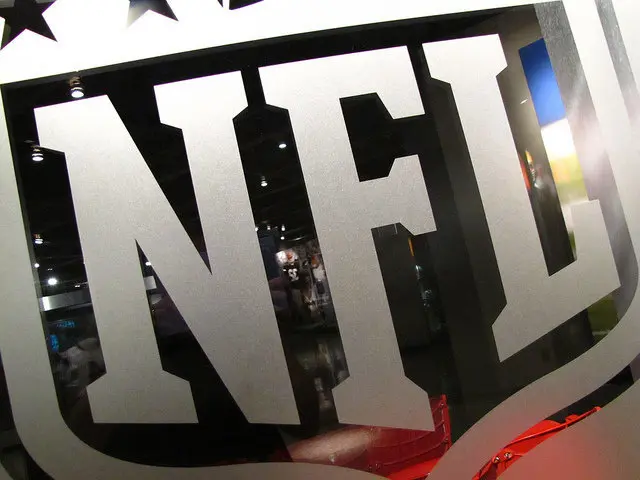 NFL. / RR SS.