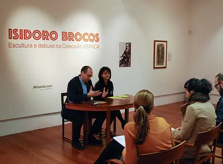 Diego Casc&oacute;n, gestor de la Colecci&oacute;n de Arte Abanca, y Carmen P&eacute;rez, responsable del &Aacute;rea Educativa de Afundaci&oacute;n. / Mundiario