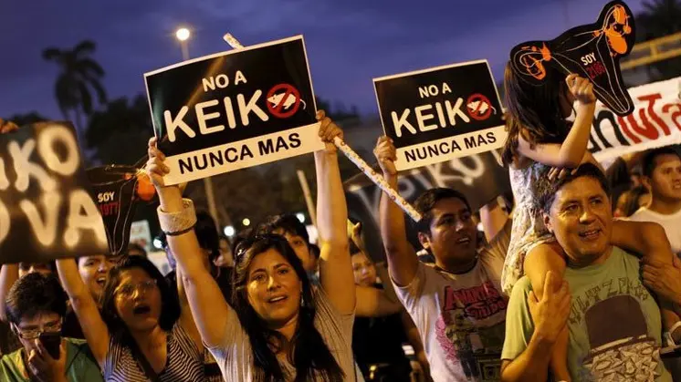 Manifestantes en Lima contra Keiko Fujimori. / Twitter