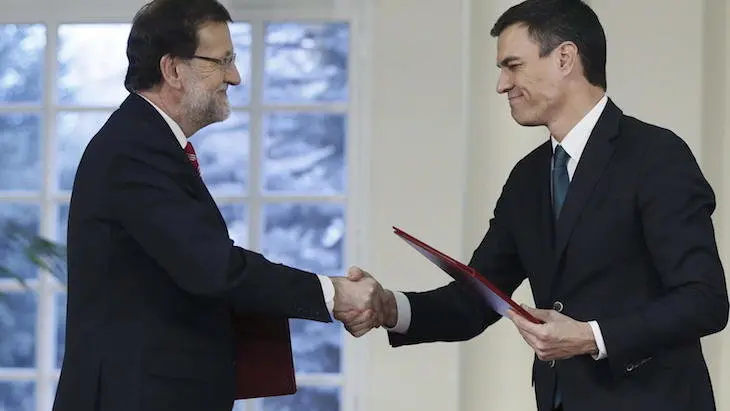 Mariano Rajoy y Pedro Sánchez. / blogselconfidencial.blogspot.com