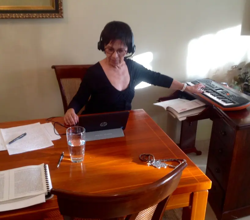 Disertaci&oacute;n on-line de Maria Gonzalez