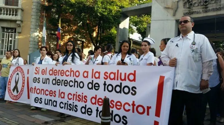 Protestas por falta de isnumos en hospitales en Venezuela. / El Universal