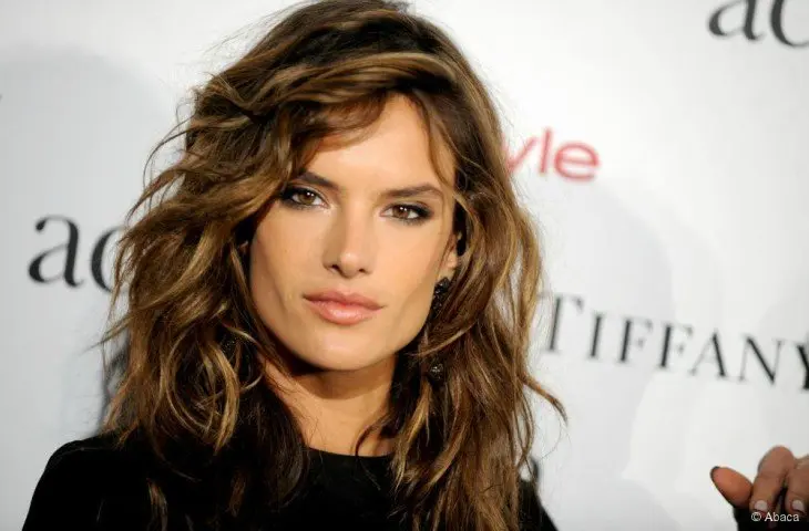 36327-alessandra-ambrosio-la-ultima-top-1000x0-1